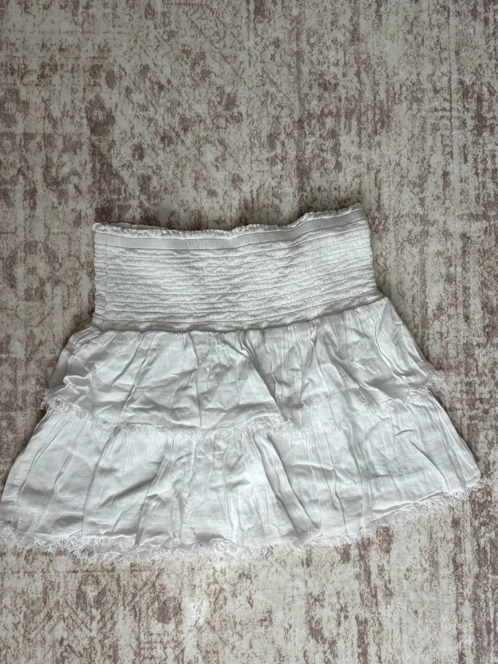 aerie white tiered